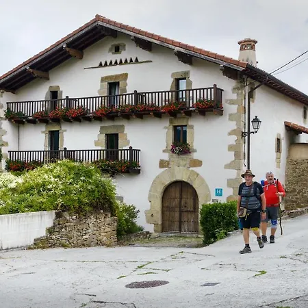 Hotel Akerreta-2
