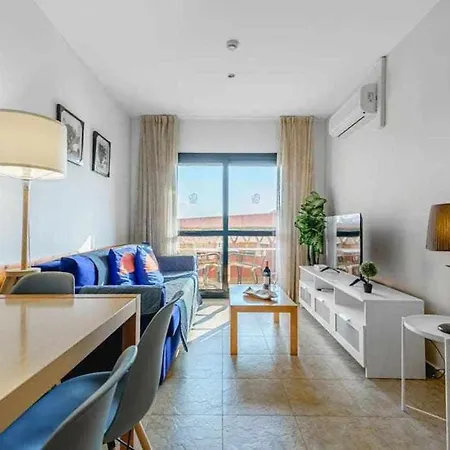 Apartamento junto a la playa 4p piscina y parking-3