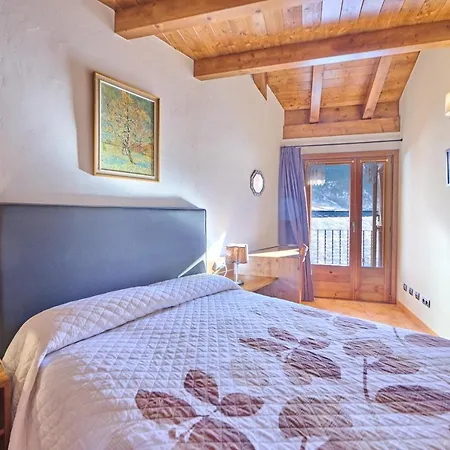 Aparthotel Areu-3