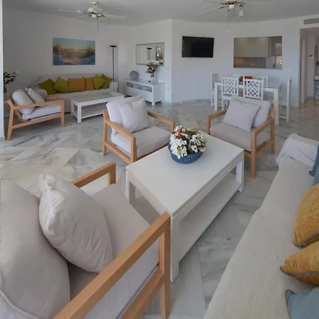 Apartamentos Las Americas-3