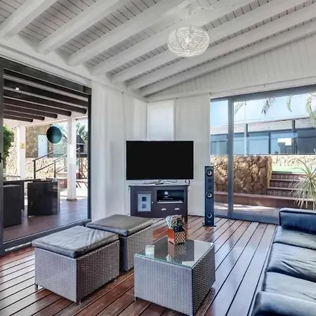 Villa cobas con piscina y privada-3