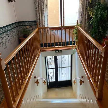 Hostal Rosaleda-3