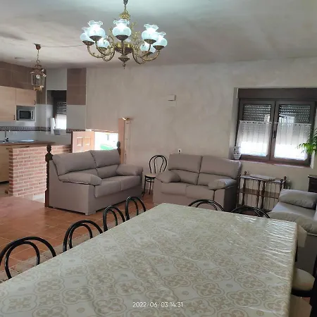Casa Rural Baños del Rey con piscina climatizada-3