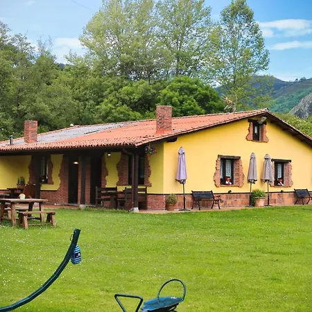 Apartamentos Rurales El Buxu-2