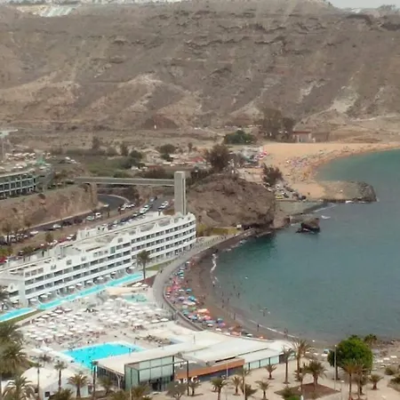 Demelza Beach-2