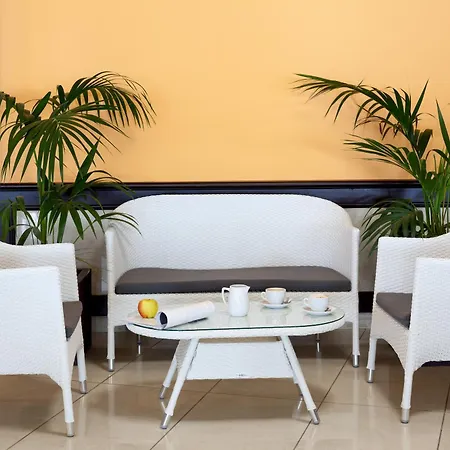 Aparthotel Los Dragos Del Sur-2