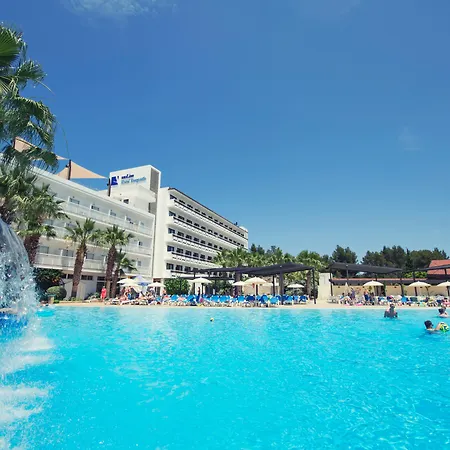 Azuline Hotel Bergantin-3