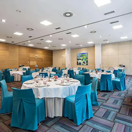 Hotel Puerta De Bilbao-3