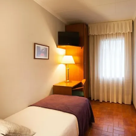 Hostal Restaurant Roma-2