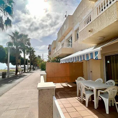 Casa Comoda Delante De La Playa Con Vista Al Mar-2
