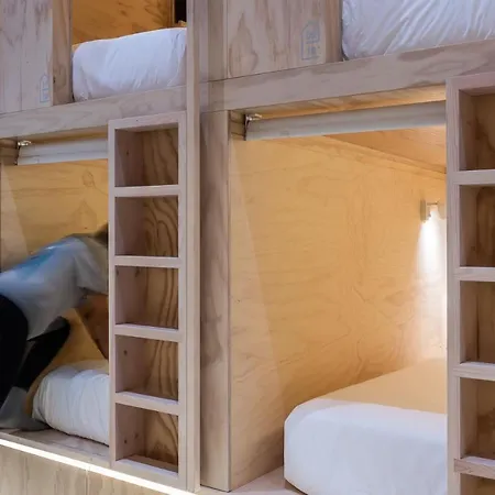 Colo Colo Hostel - Single Private Beds-3
