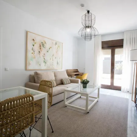 Alijar Lux Bormujos con piscina y parking gratis-3