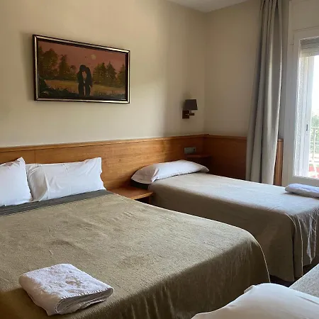 Hostal Galicia Cardedeu-2