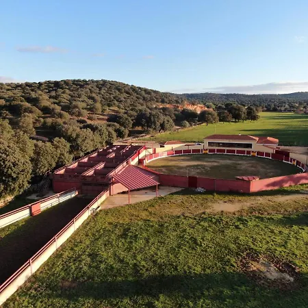 Casa Rural "La Maza" Entre Encinas Y Dehesas-2