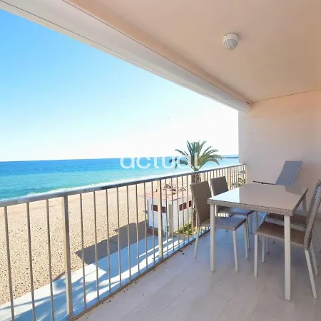 Beach Palace B-2-3
