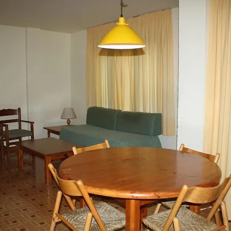 Apartamentos Pessets Adelaida-3