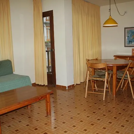 Apartamentos Pessets Adelaida-2