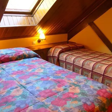 Hotel, Bungalows y Camping Viu-3