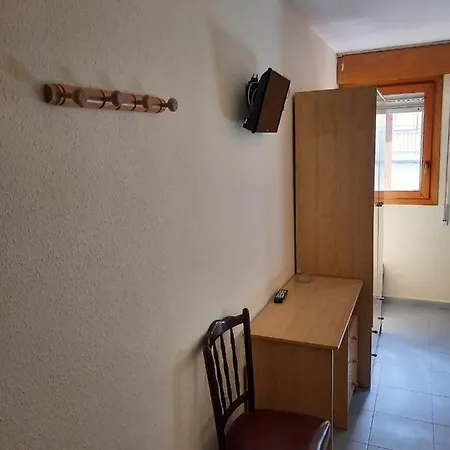 Habitaciones Pension El Parque-2