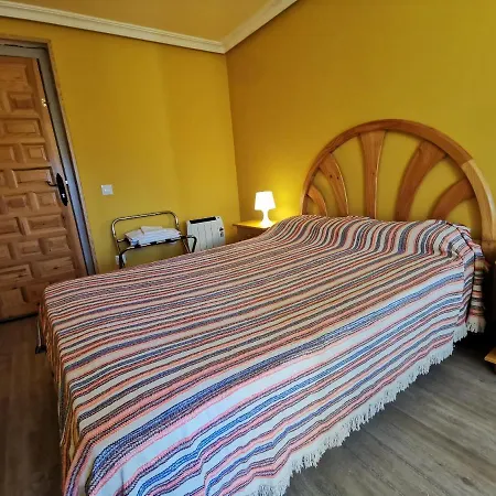 Hostal Buitrago-2