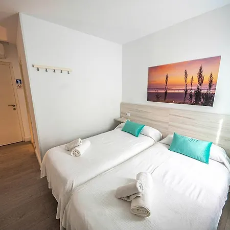 L'Boutique Tarifa Rooms-2