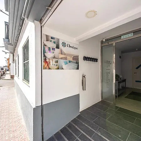 L'Boutique Tarifa Rooms-3