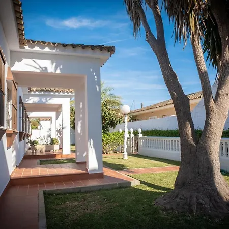 Apartamentos Turísticos Cabo Roche-2