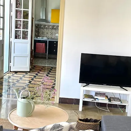 Avenida Islas Canarias Suites-3