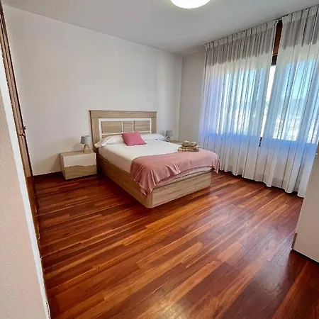 AtuaireHome Luminoso dúplex en reyes católicos con parking incluido-3