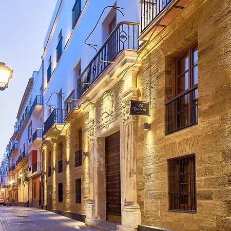 Tandem Torres de Cádiz Suites-3