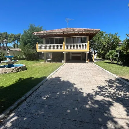 Villa Nogueroles-2