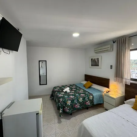 Hostal Avenida-2