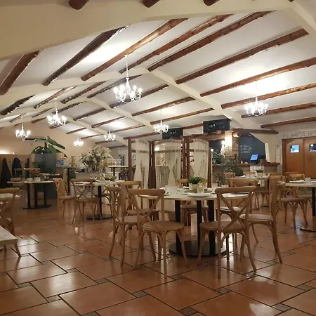 Delta Hotel-2