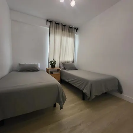 3BR Top Floor Apartment Vialia La Unión Metro-3