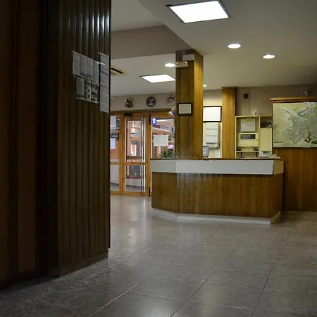 Hotel Rausan-3