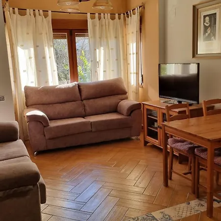 Apartamentos Rurales La Platea-3