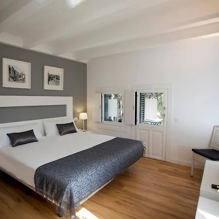 Hotel Sitges Rooms-3