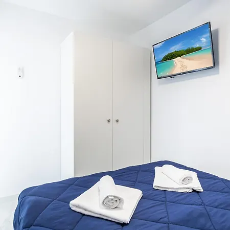 Eurotennis Paradise Beach Apartments-3