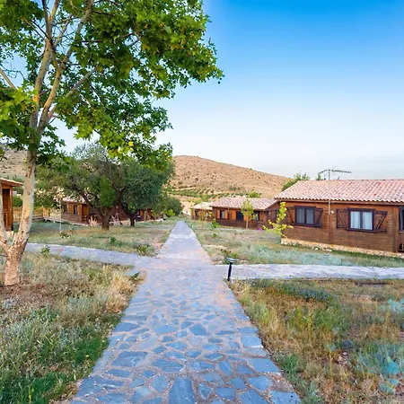 Aldea Los Odres - Cabañas de Madera de 1ª recién Reformadas con Piscina y BBQ Privada-2