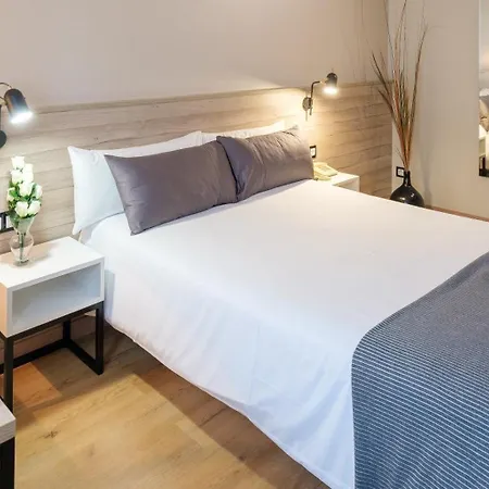 Hotel Torres Manlleu-3