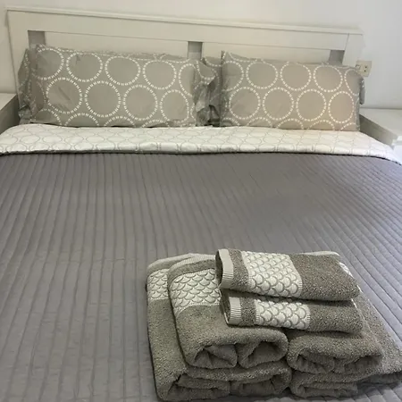 Comfortable Apartment In An Elite Area With A Beautiful Veranda-3