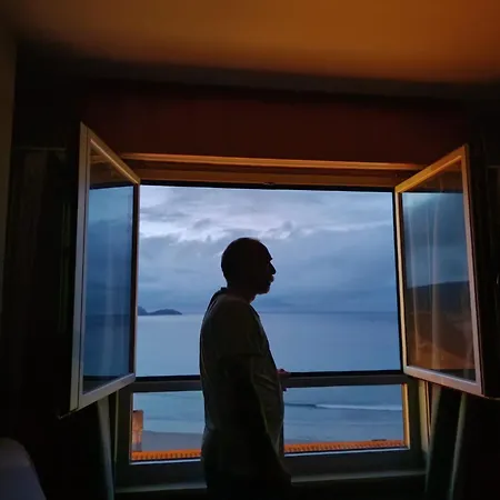 Apartamento con vistas al mar-2