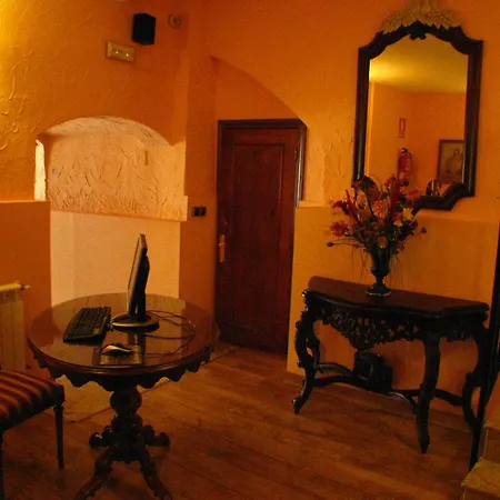 Hotel Don Carlos Caceres-2