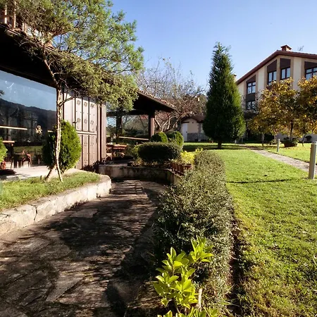 Apartamentos Rurales L'Arquera-3