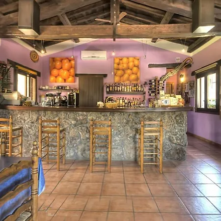El Canchal de la Gallina -Cafetería - Piscina de Agua Caliente hasta 19 de Octubre -Aparcamiento gratis - Jacuzzi-2