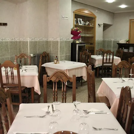 Hostal Restaurante Raton-3