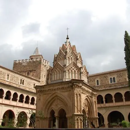 Hospederia Del Real Monasterio-2