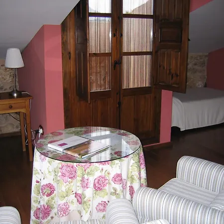 Hotel de Montaña Cueva Ahumada-3