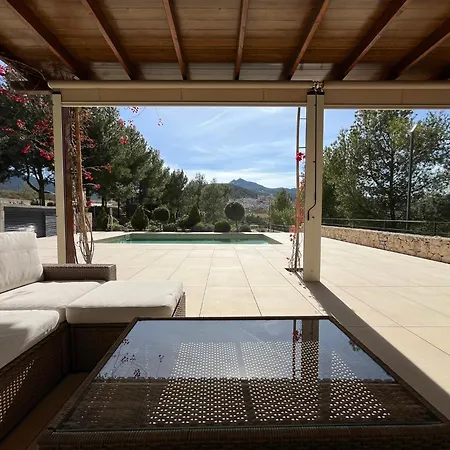 Villa Aldora. Villa Con Piscina En Moratalla-2