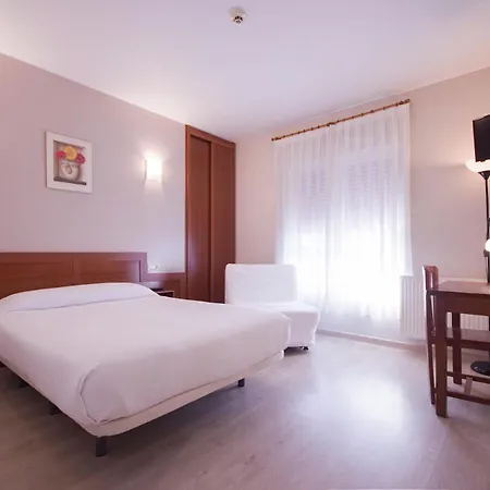 U-Hotel Dario Lugo-2